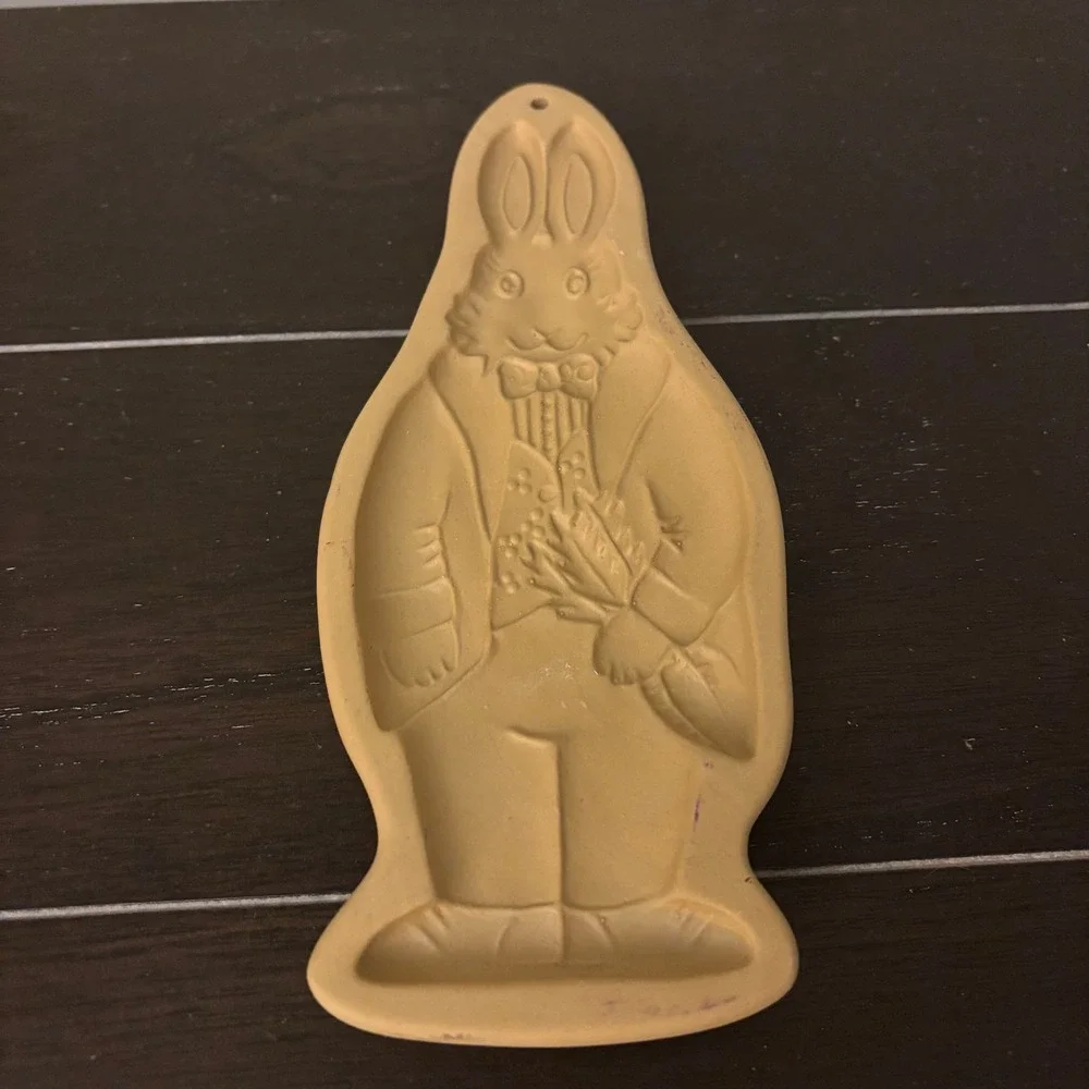 Vintage 1983 Brown Bag Cookie Art Hill Design Rabbit Stoneware Mold | Tan Bunny